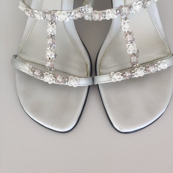 Vintage 90's Silver Satin Beaded T-strap Slides Heels sz 7.5 - Picture 2 of 13